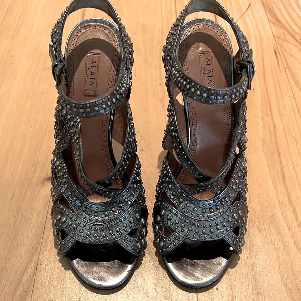 ALAIA runway gunmetal cut-out accent heels size 39.5